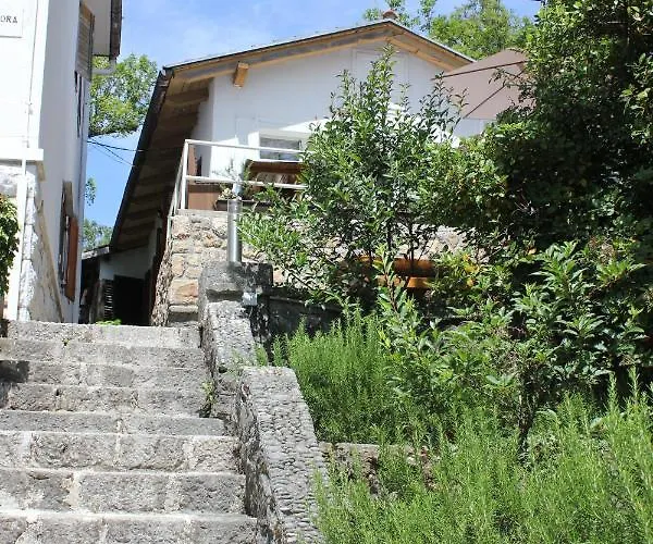 Vendégház Simple Beachfront Bego Kraljevica