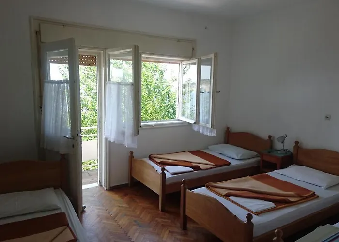 Simple Beachfront Bego Kraljevica
