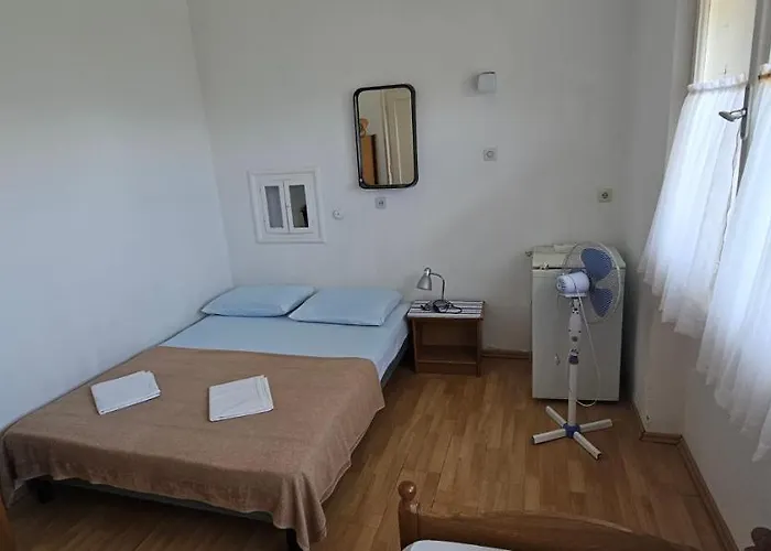 Pensión Simple Beachfront Bego Kraljevica