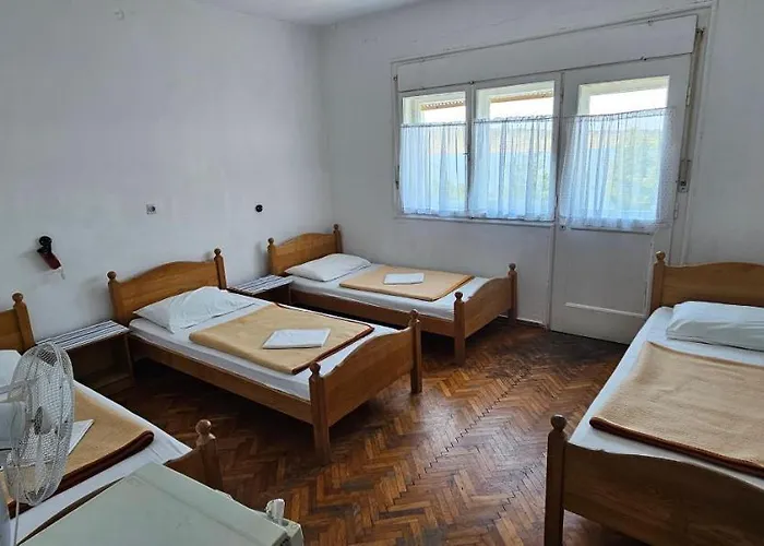 Pensión Simple Beachfront Bego *